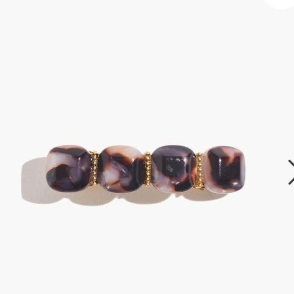 Madewell chunky acetate hair clip Gift Of The Day: A Do-Everything Hair Clip from Madewell main image 3